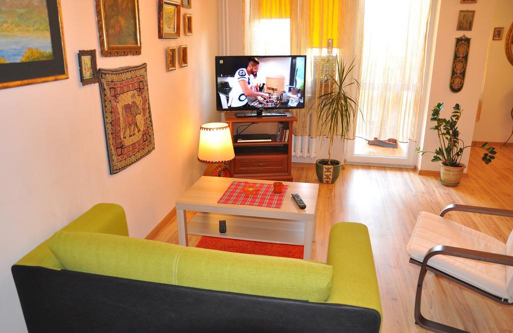Cozy Apartment In Tarnów Exterior foto